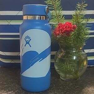 Hydro Flask Ty Williams limited edition with blue boot. 32oz
